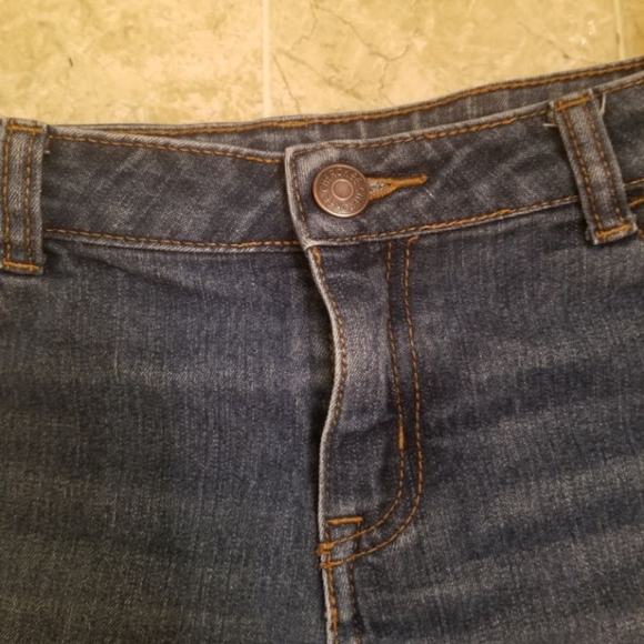 Blue jean shorts - Picture 2 of 4